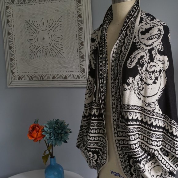 Romeo + Juliet Couture Blk/Wt Open cardigan, S - Picture 4 of 10